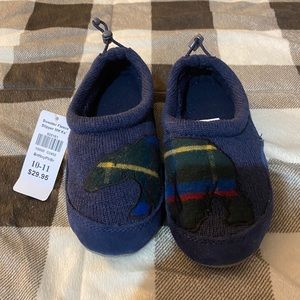 L.L. Bean Sweater Fleece slippers for boys